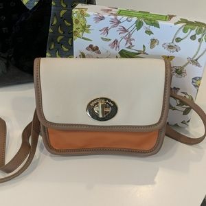 😎 Spartina leather crossbody nwot 7" by 6"